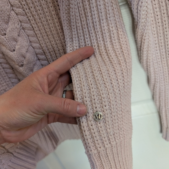 Lululemon Bring The Cozy turtleneck - Picture 7 of 9